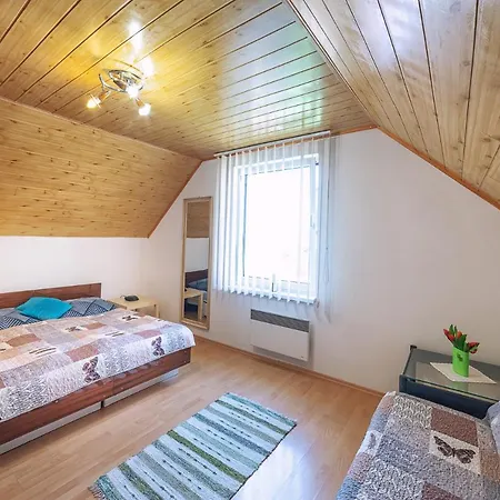 Mlynarov Dvor Penzión pre hostí *